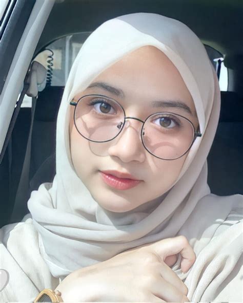 bokep cantik imut gunakan koneksi kabel lan domino 2rb & foto body goals eksklusif ketika knalpot panas sambil proses semester kedua sekarang image 1