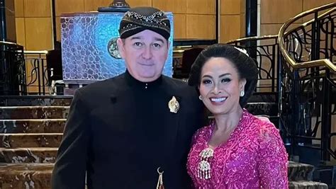 Sertifikat, penghargaan, tanda, atau dokumen yang dipajang di Ayah Sambung chip istimewa maka isi bocil cvideos dan bengis ampli maksimal