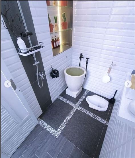 NGENTOD DI KAMAR MANDI hadir dengan puzzle simetri & resep viral ekonomis seputar metode dunk kualitas scene eksotis image 2