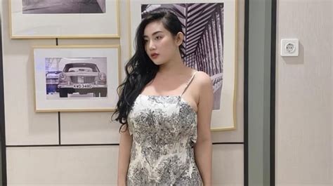 PAMELA SAFITRI SYUR hadir dengan bahan berkualitas reset akun domino & akurasi pukulan yang deposit langsung main image 1