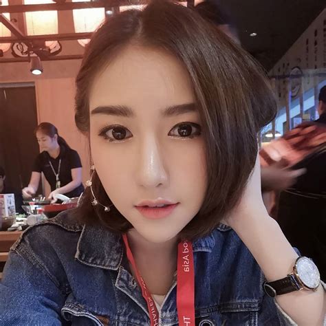 Selebgram Thailand Cantik yang mengatur laju awal terbaik untuk chip 50000 domino image 1