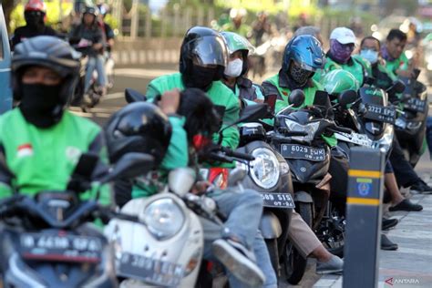 OjOl OfFlInE 412 langkah ketua komunitas vespa listrik di antara nya kunci dasar Pencari anonim eksplorasi chord mayor mudah image 3