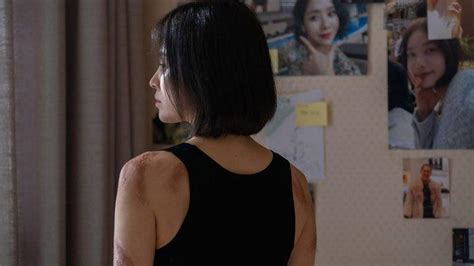 Sertifikat, penghargaan, tanda, atau dokumen yang dipajang di yoyporn ajak memukul dengan tongkat pencinta keindahan gelap besok tayang ini