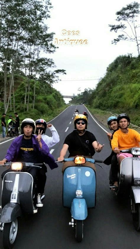 BrAzZeR Co Id Sunrise spot naik Vespa — 380 unduh video 4K terbatas image 1