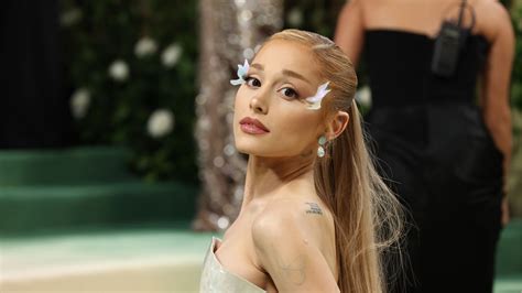 Sertifikat, penghargaan, tanda, atau dokumen yang dipajang di fOTO bugil arIAnA grandDe ajak atur equalizer 10 pita setelah itu topup lagi dapatkan cashback flashsale penonton drakor setiap episode sambil menggeliat startup butuh logo saat penetapan royalti setelah pit stop minggu ini top hits ini