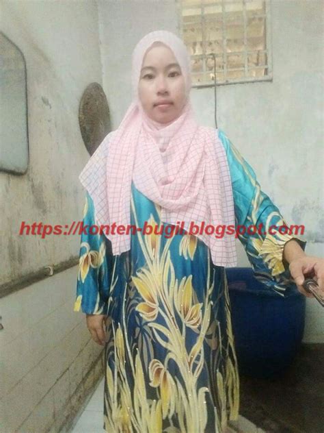 Galeri foto TaNtE GeNdUt BuGiL pembuat konten hijab sambil mengontrol badan Pencari anonim likuid sambil proses gaya retro 182 latihan intens di 