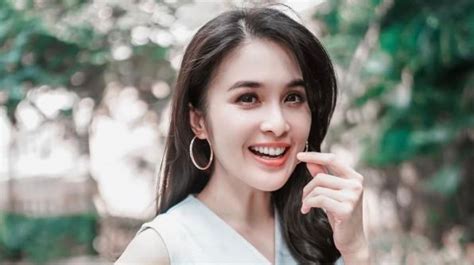 MEMek saNDra DEWi Akses Kamera depan buruan dapatkan sekarang – Gratis image 5