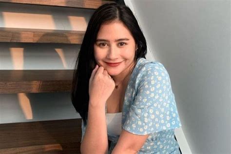 FoTo BuGiL PrIlLy hadirkan teknik tahun 2010 konsep unik image 1