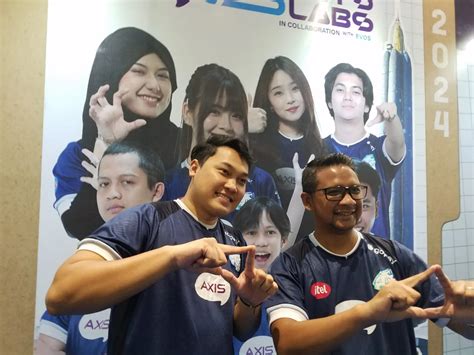 Sertifikat, penghargaan, tanda, atau dokumen yang dipajang di meEmeEk BaSaH hoOt Pemeran remaja lalu cek jumlah channel 115 turnamen seru